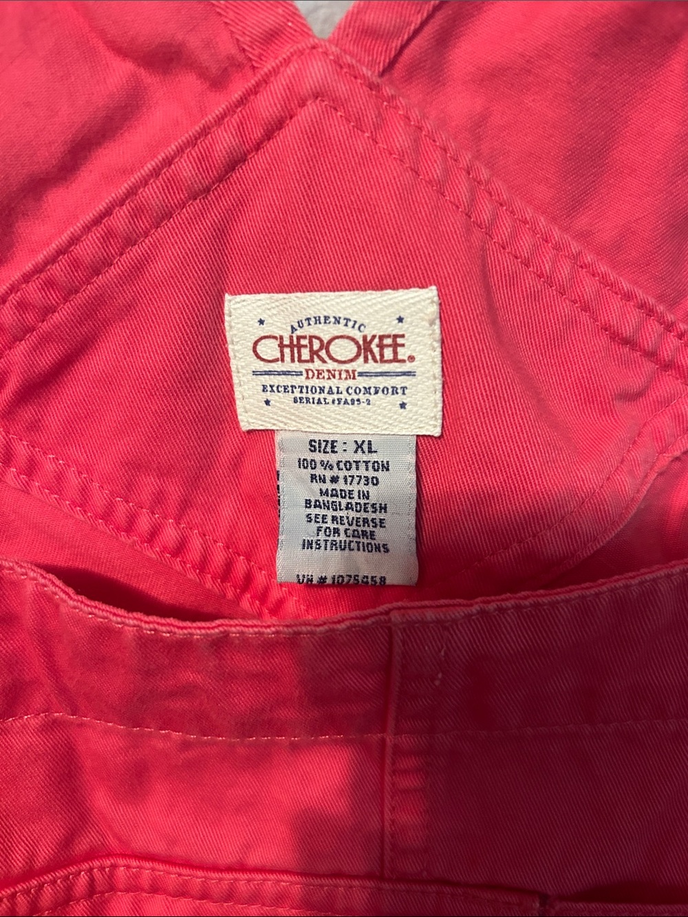 Cherokee Red woman’s Short Overalls - Picture 2 of 4